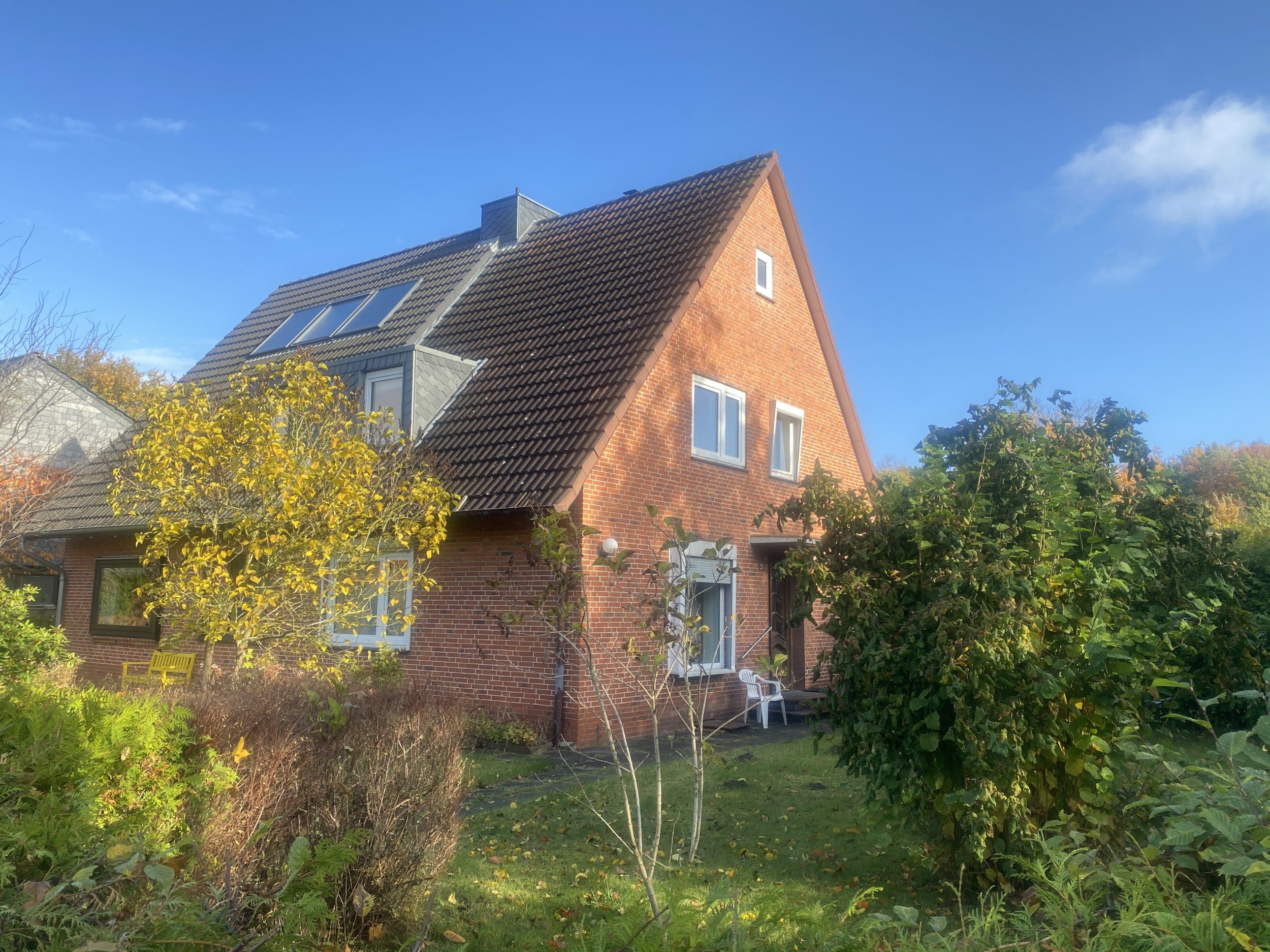 Foto Interessante Doppelhaush�lfte in Kiel-Ellerbek