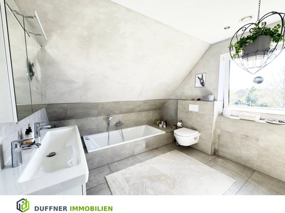 Badezimmer im Dachgeschoss Einfamilienhaus Probsteierhagen