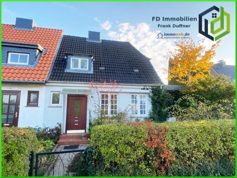 Hauseingang Kiel Doppelhaush�lfte VERKAUFT Doppelhaush�lfte mit gro�em Grundst�ck in beliebter Lage Kiel Vieburg