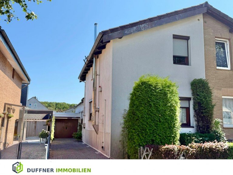 Hausansicht Kiel Einfamilienhaus Verkauft: Charmante Doppelhaush�lfte mit Garten in ruhiger Lage von Kiel-Ellerbek