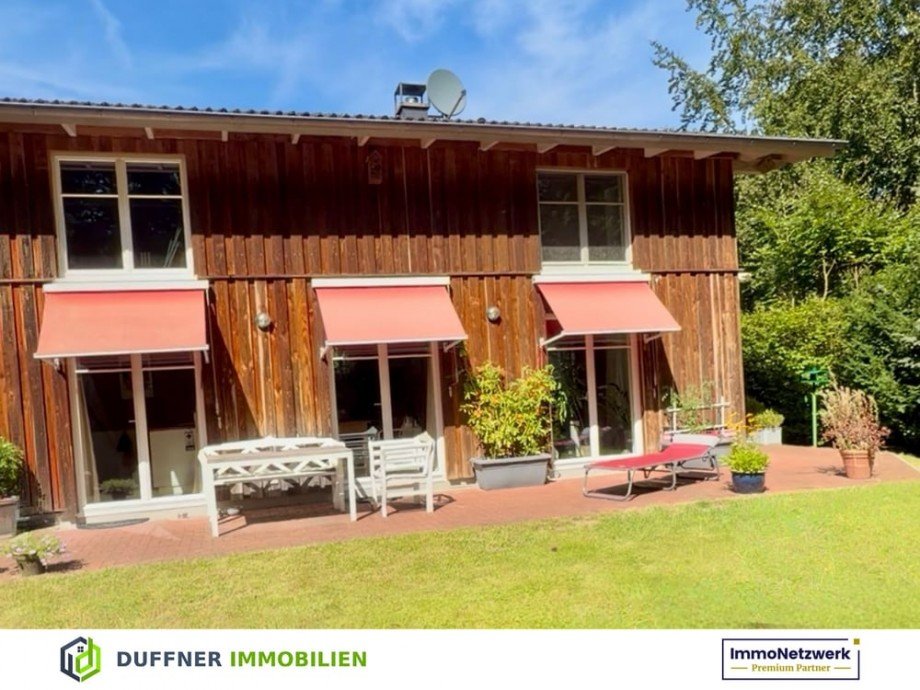Gartenansicht Einfamilienhaus Rosengarten