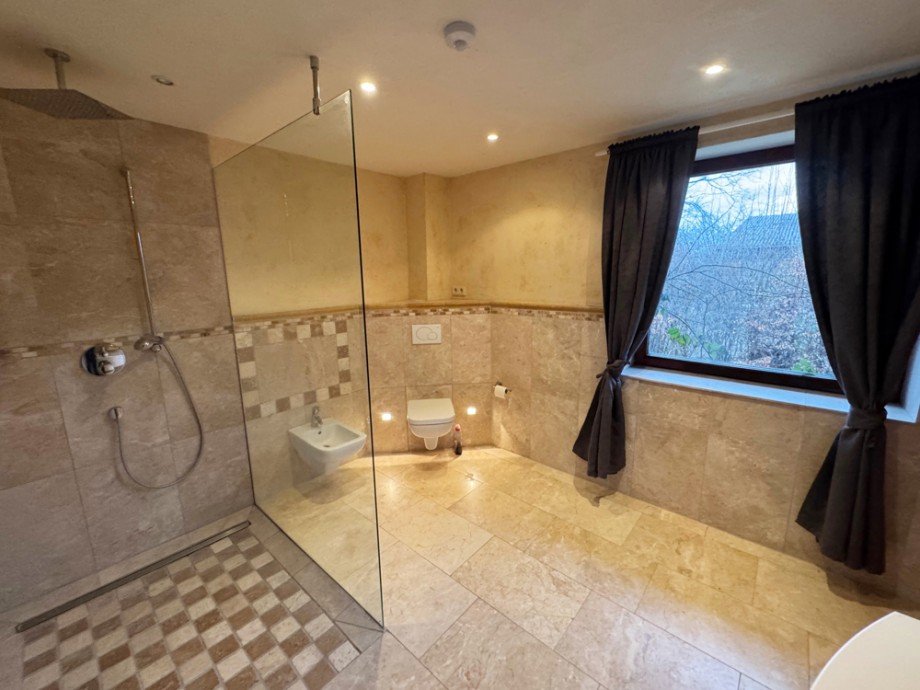  Wohn- / Gesch�ftshaus Probsteierhagen