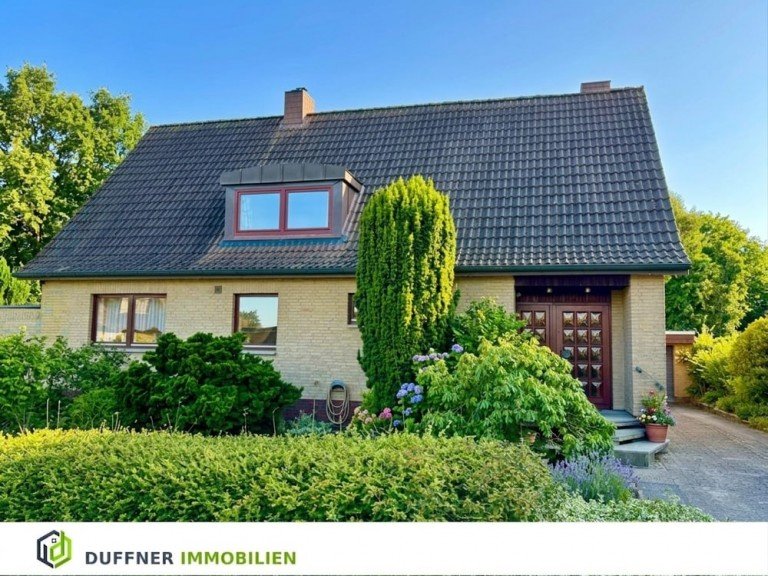 Haus Rendsburg Einfamilienhaus RESERVIERT: Attraktives Einfamilienhaus mit gro�em Grundst�ck in Rendsburg