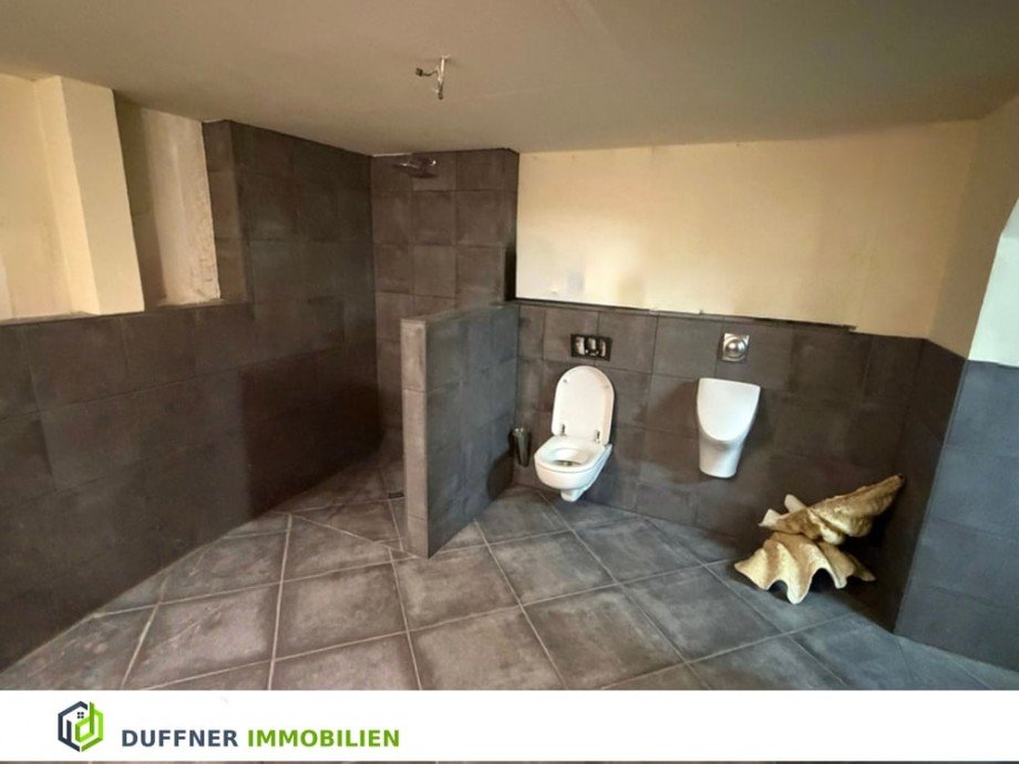 Duschbad im Keller Einfamilienhaus Sch�nberg (Holstein)